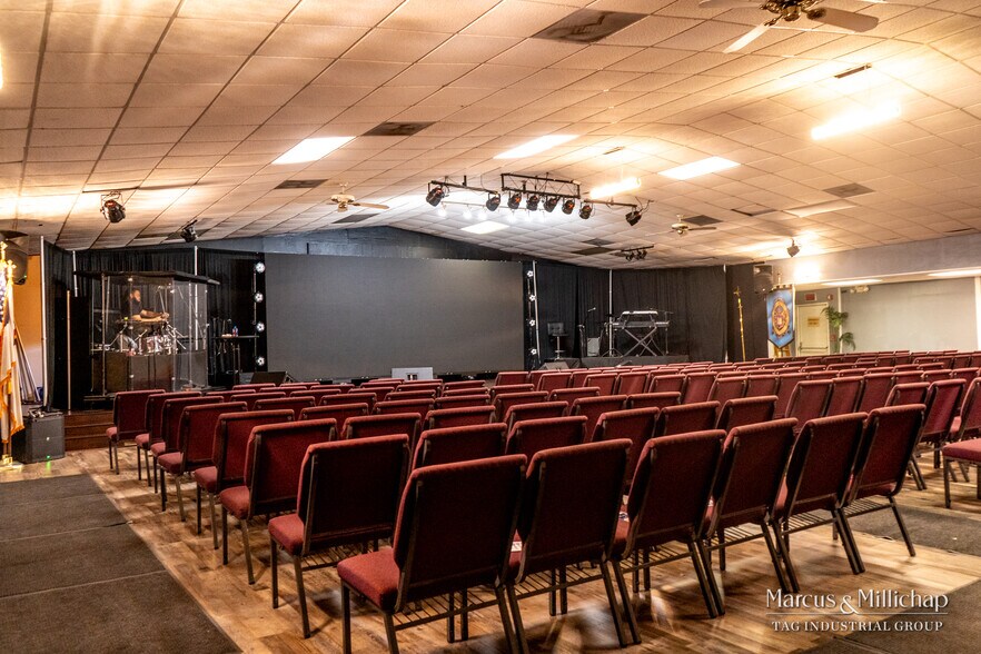 More Photos Of 5814-5818 Rittiman Plz, San Antonio Warehouse For Sale