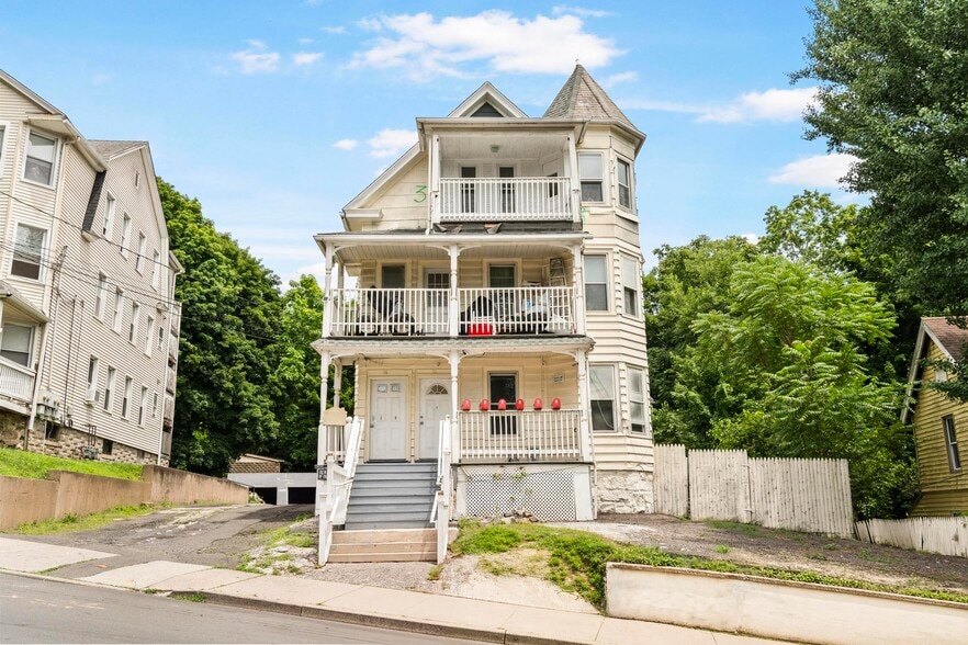 More Photos Of 96 Hill St, Waterbury Apartments For Sale