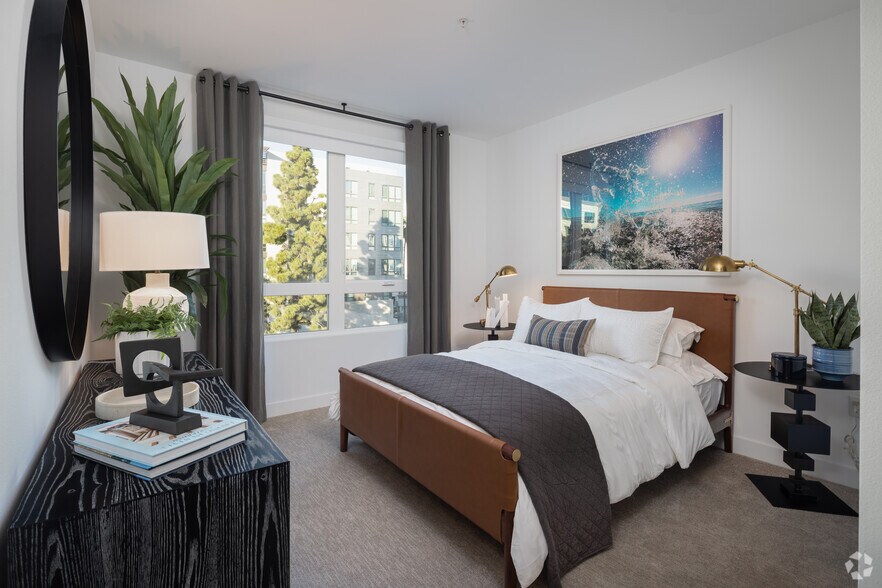 More Photos Of 585 Anton Blvd, Costa Mesa Apartments For Lease