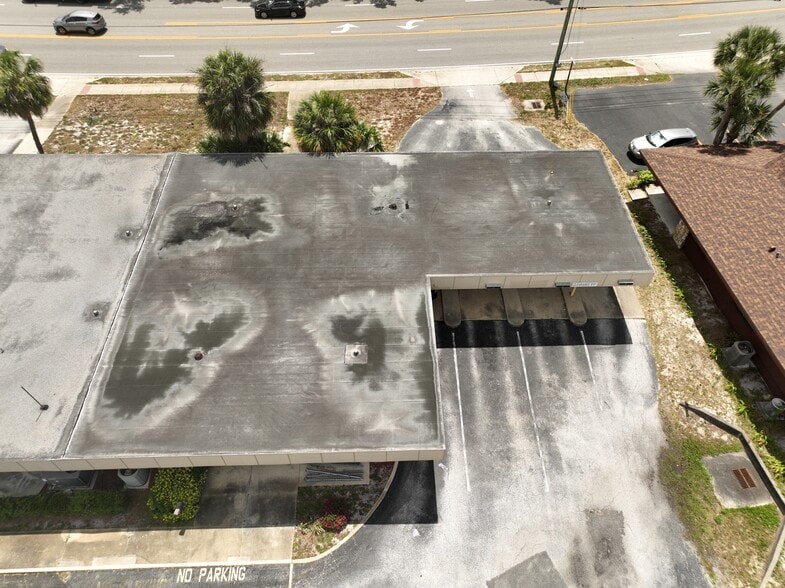 More Photos Of 940 Deltona Blvd, Deltona Bank For Sale