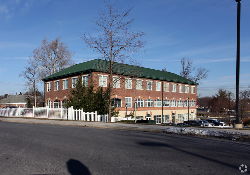 More Photos Of 3300 Olney Sandy Spring Rd, Olney Medical For Lease