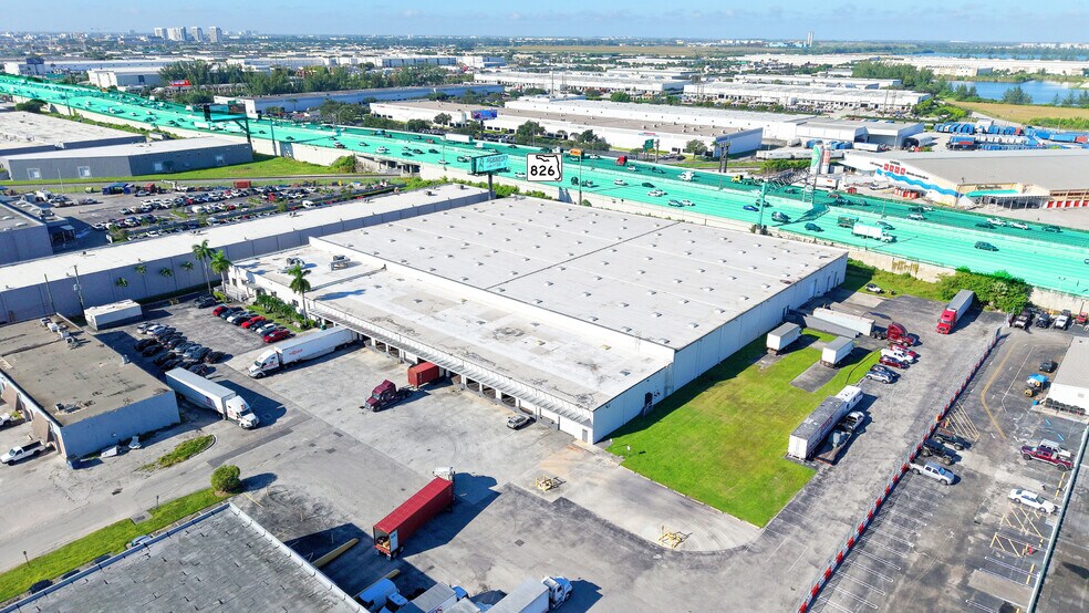 More Photos Of 8150 NW 76th Ave, Medley Distribution For Lease