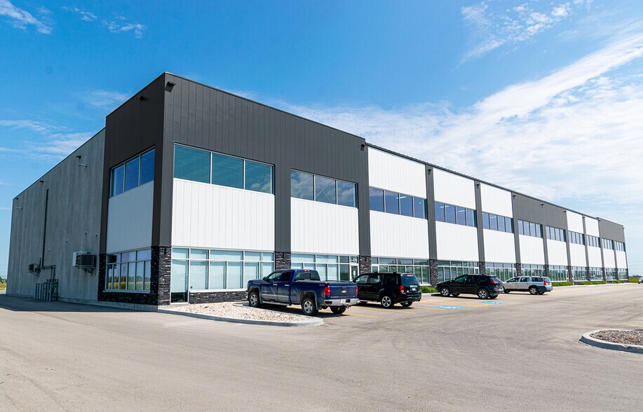 More Photos Of 495 De Baets St, Winnipeg Industrial For Lease