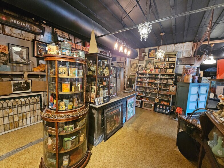More Photos Of 108 E Madison St, Kirklin Storefront For Sale