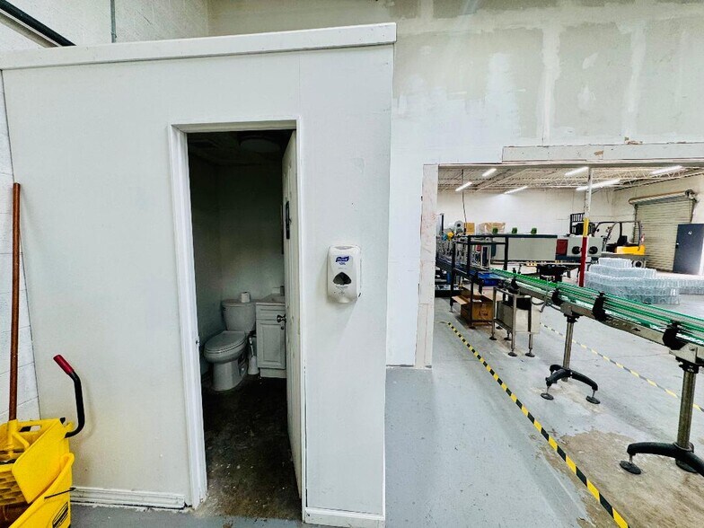 More Photos Of 4309 Action St, Garland Service For Sale