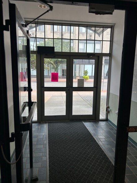 More Photos Of 214 State St, Schenectady Office For Lease