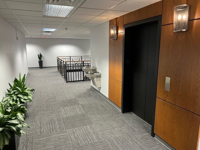 More Photos Of 2985 S Ridge Rd, Green Bay Medical For Lease