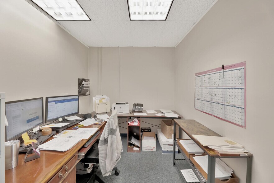 More Photos Of 811 E Waterman St, Wichita Warehouse For Lease