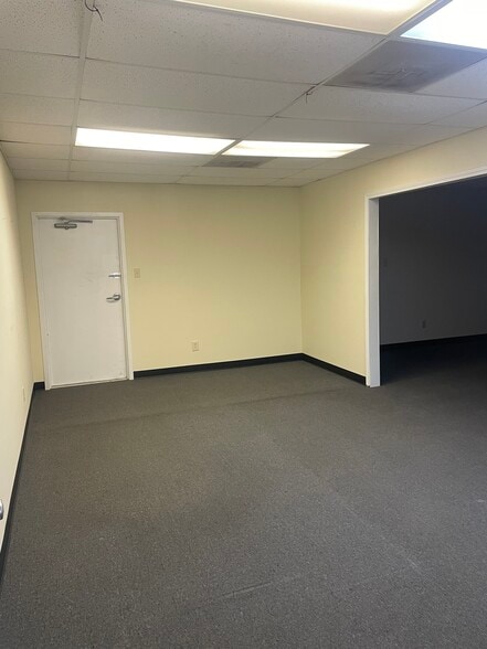 More Photos Of 3766 Halls Mill Rd, Mobile Service For Lease