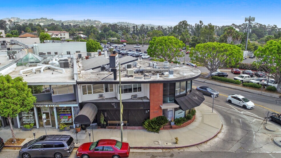 More Photos Of 144-150 S Barrington Ave, Los Angeles Storefront Retail Office For Sale