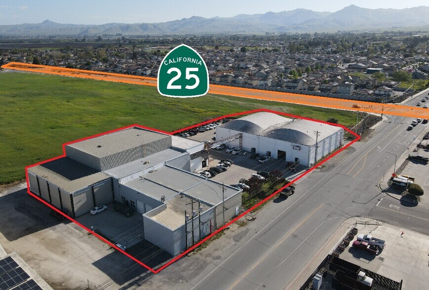 Primary Photo Of 320 Hillcrest Rd, Hollister Showroom For Lease