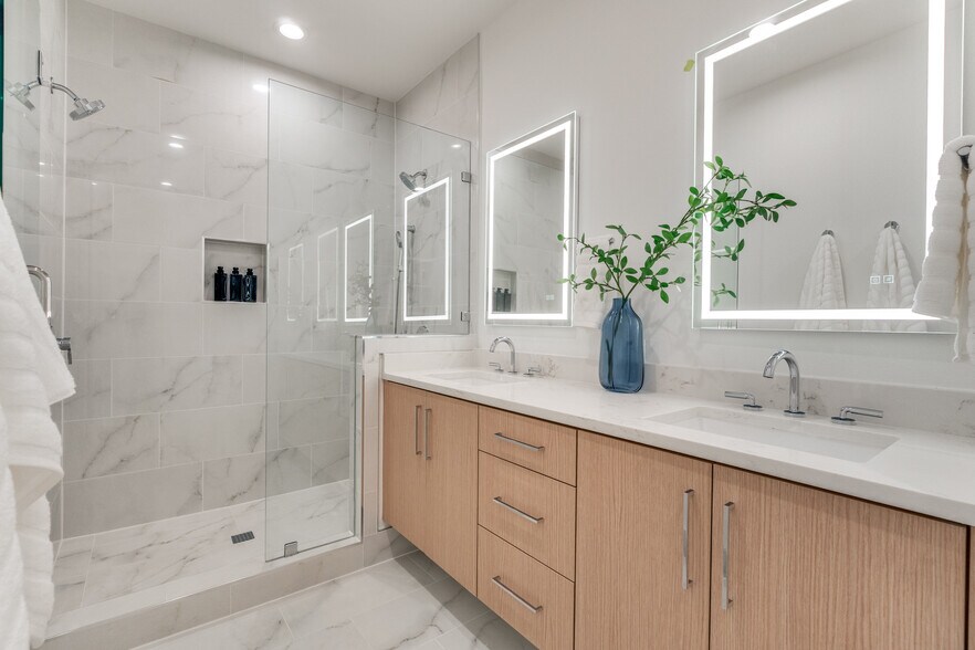 More Photos Of 3940 Spring Valley rd, Addison Multifamily For Sale