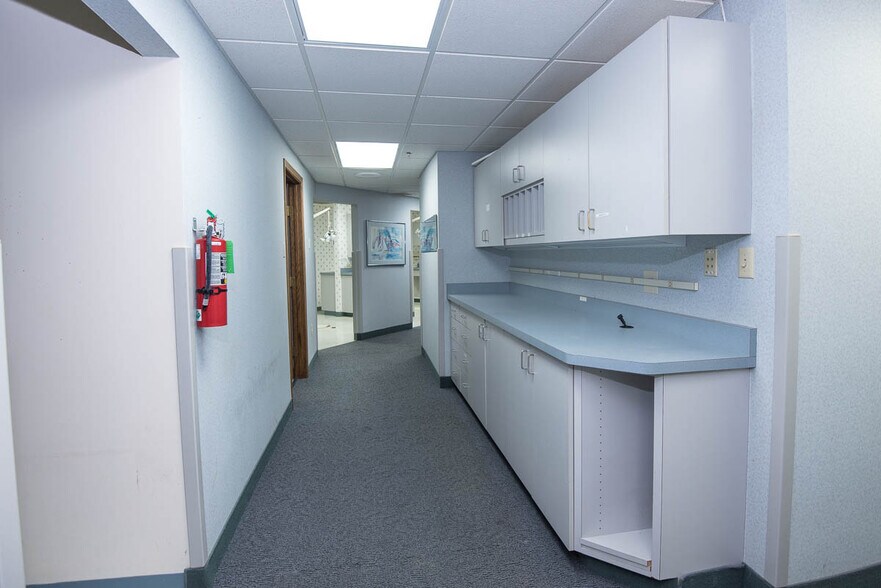 More Photos Of 1320 S Green Bay Rd, Mount Pleasant Medical For Lease