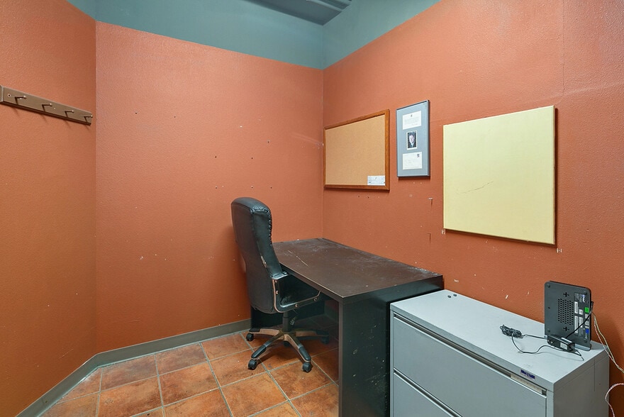 More Photos Of 1545 NW 57th St, Seattle Apartments For Lease