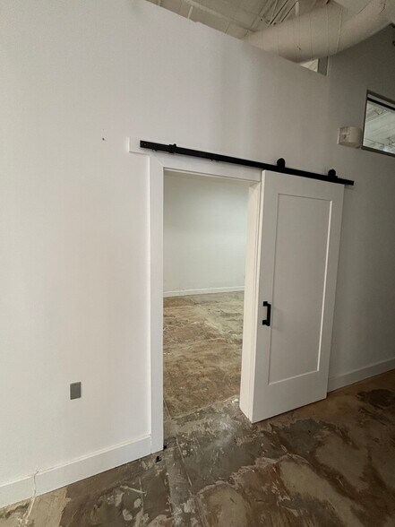 More Photos Of 805 Rhode Pl, Houston Loft Creative Space For Lease