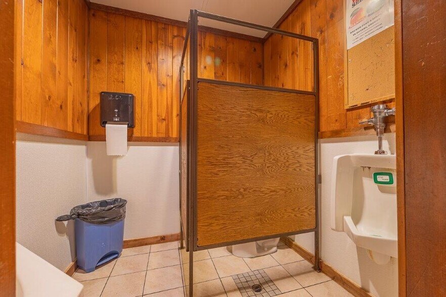 More Photos Of 3030 Oregon Ave, Bandon Restaurant For Sale