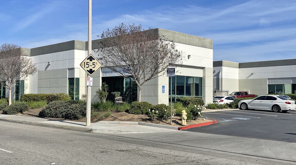 More Photos Of 570 Central Ave, Lake Elsinore Warehouse For Sale