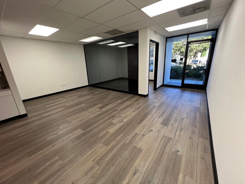 More Photos Of 2675 Junipero Ave, Signal Hill Warehouse For Lease