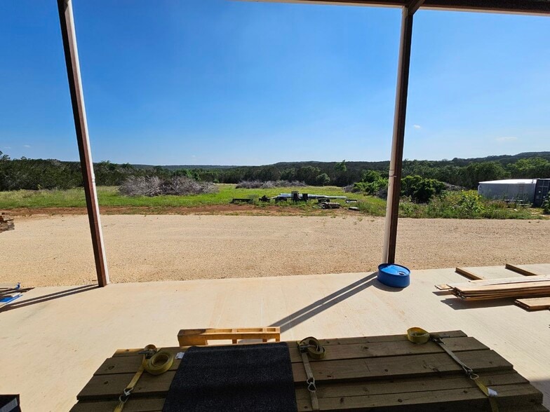 More Photos Of 25819 Ranch Rd, Leander Manufacturing For Sale