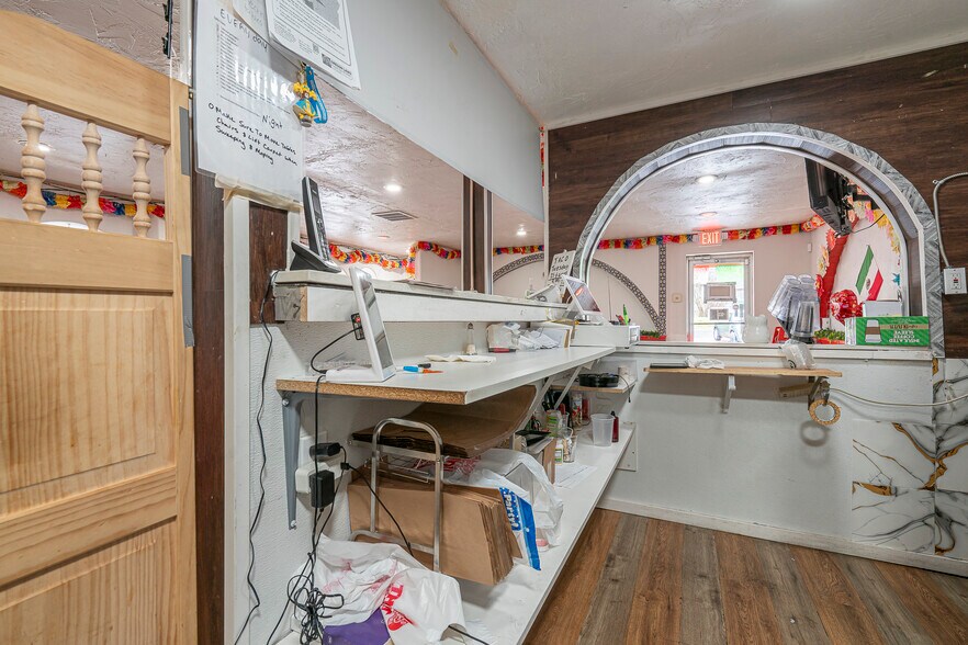 More Photos Of 3103 Highway 20, Sweet Home Restaurant For Sale