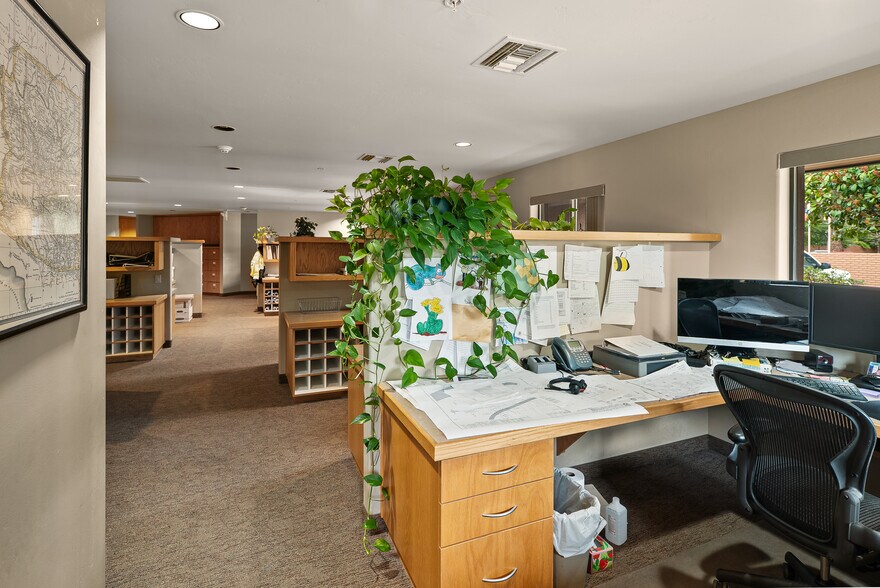 More Photos Of 75 Kallof Pl, Sedona Loft Creative Space For Lease