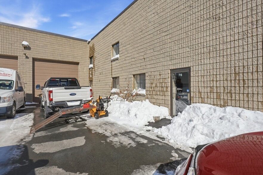 More Photos Of 76 Sanderson Ave, Lynn Office For Lease