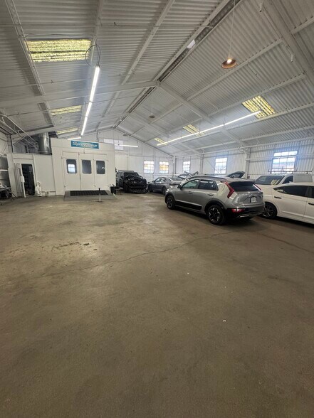 More Photos Of 8428 San Fernando Rd, Sun Valley Warehouse For Lease
