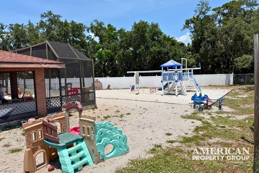 More Photos Of 2209 75th St W, Bradenton Religious Facility For Lease
