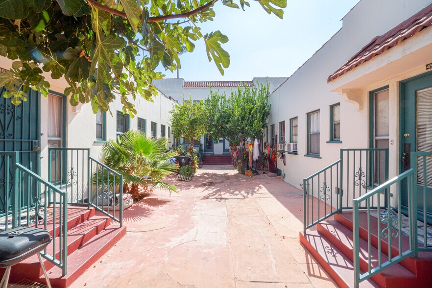 More Photos Of , Los Angeles Multifamily For Sale
