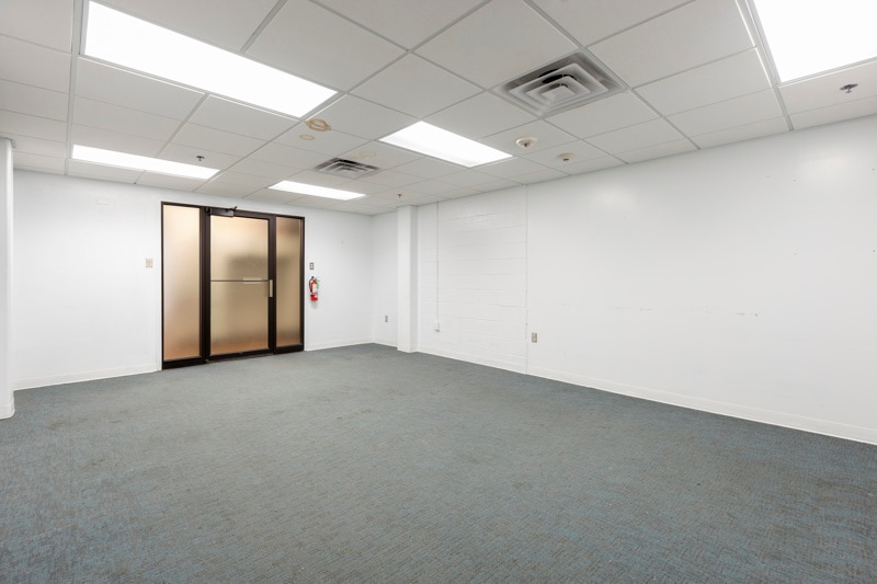 More Photos Of 702 E Grand Ave, Ponca City Office For Sale