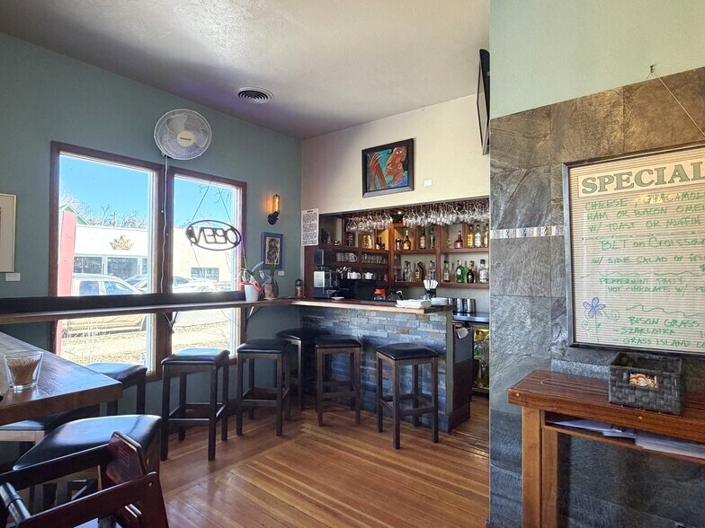 More Photos Of 1015-1019 W Colorado Ave, Colorado Springs Restaurant For Sale