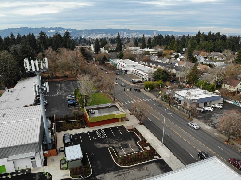 More Photos Of 4716 SE Powell Blvd, Portland Storefront Retail Office For Lease