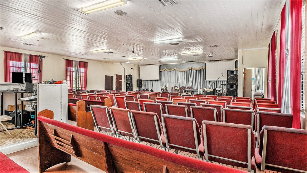 More Photos Of 5118 E 17th Ave, Tampa Religious Facility For Sale