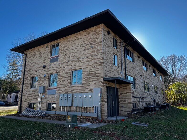 More Photos Of 480 8th St, Red Wing Apartments For Sale