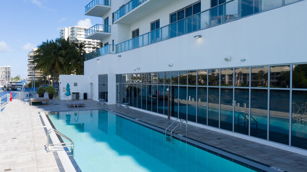 More Photos Of 4010 S Ocean Dr, Hollywood Hotel For Lease