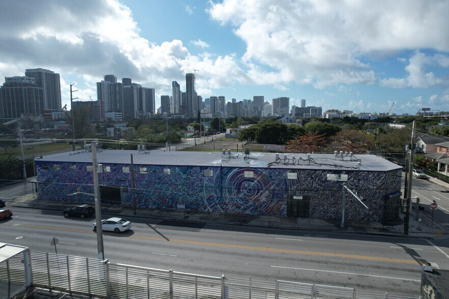 More Photos Of 164 NW 20th St, Miami General Retail For Lease