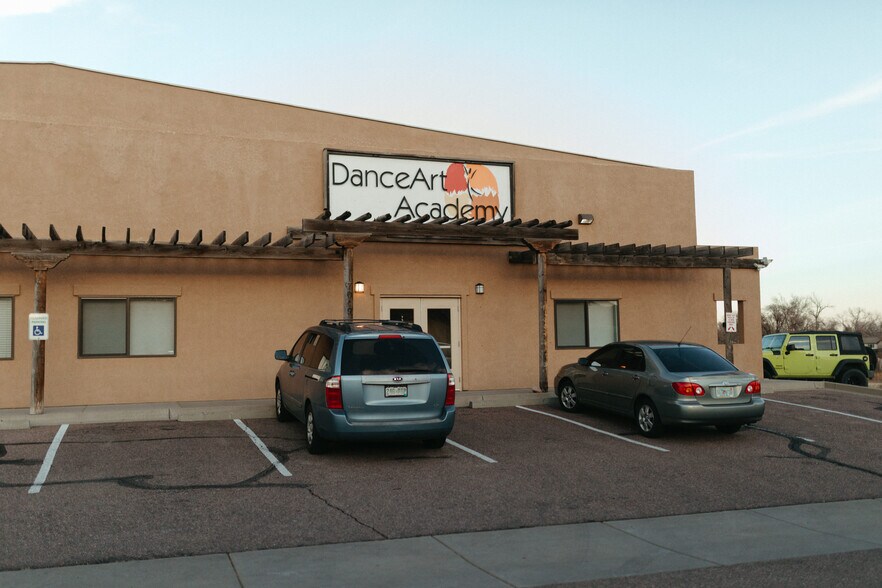 More Photos Of 7049 Bandley Dr, Fountain Showroom For Lease
