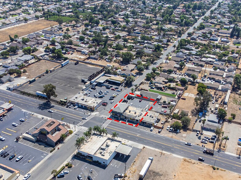 More Photos Of 9106-9110 Mission Blvd, Riverside Storefront Retail Residential For Sale