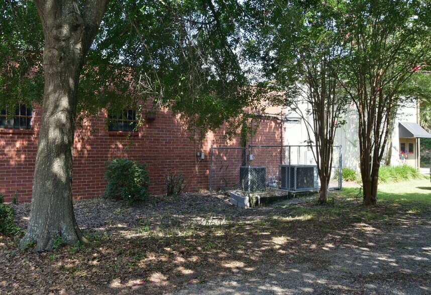 More Photos Of 511 W Broad Ave, Albany General Retail For Sale