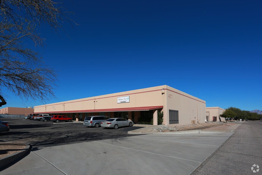 Primary Photo Of 4011 E Columbia St, Tucson Light Manufacturing For Lease