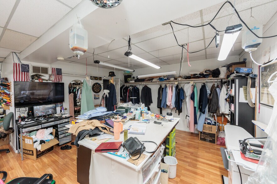 More Photos Of 2085 Clague Rd, Westlake General Retail For Sale