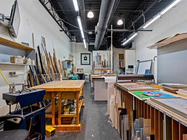 More Photos Of 1829 Hendersonville Rd, Asheville Unknown For Lease