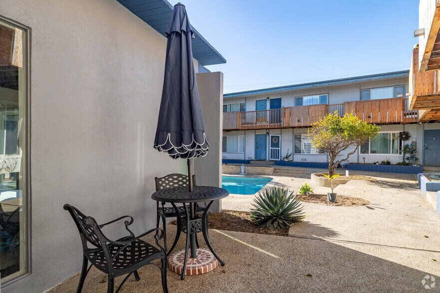 More Photos Of 1150 Tennyson St, Manhattan Beach Apartments For Sale