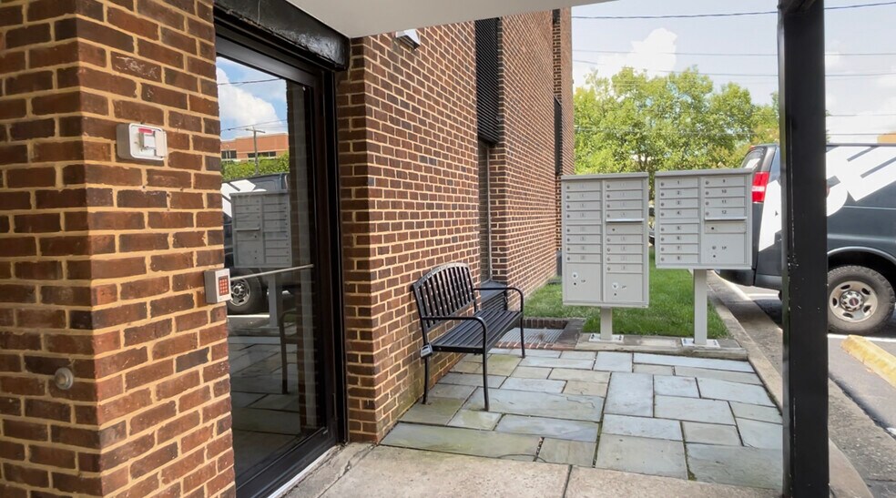 More Photos Of 400 N Washington St, Falls Church Office For Lease