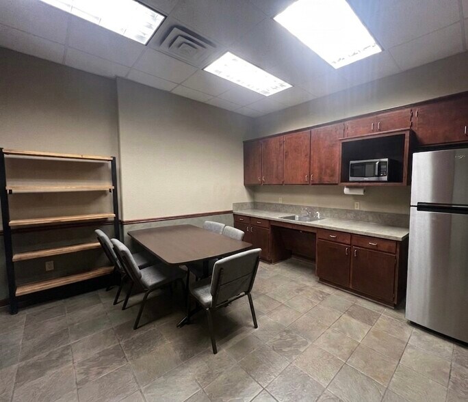 More Photos Of 661 W Central Texas Expy, Harker Heights Office For Lease