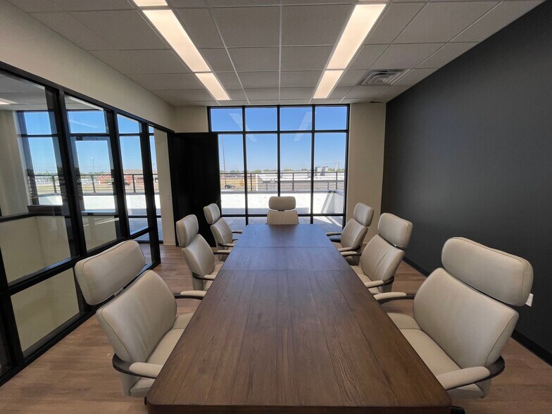 More Photos Of 142 SW 134th St, Oklahoma City Office For Lease