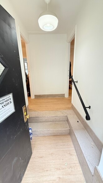 More Photos Of 2721-2729 Broadway, New York Apartments For Lease