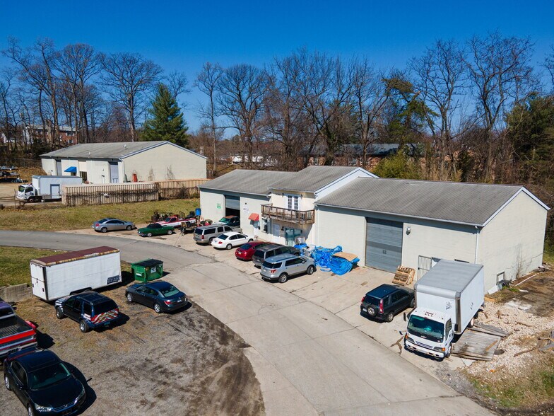 More Photos Of 14401 Pine Ln, Woodbridge Warehouse For Sale