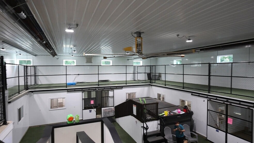 Primary Photo Of 35 N 300 W, Winchester Specialty For Sale