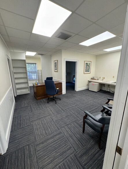 More Photos Of 9112 Virginia Ave, Bassett Office For Sale